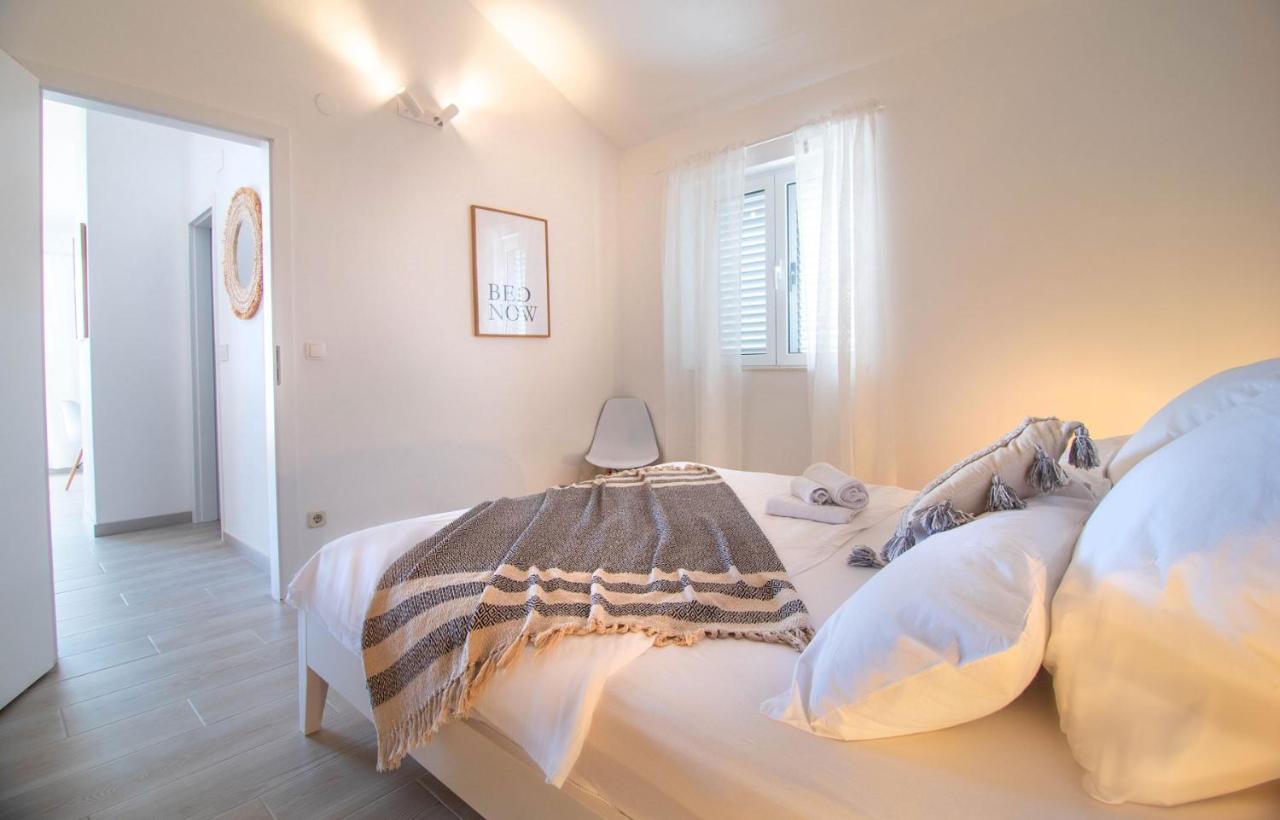 Sunny Apartments Stomorska Εξωτερικό φωτογραφία
